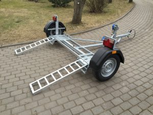 Pukseerimishaagis auto veoks
